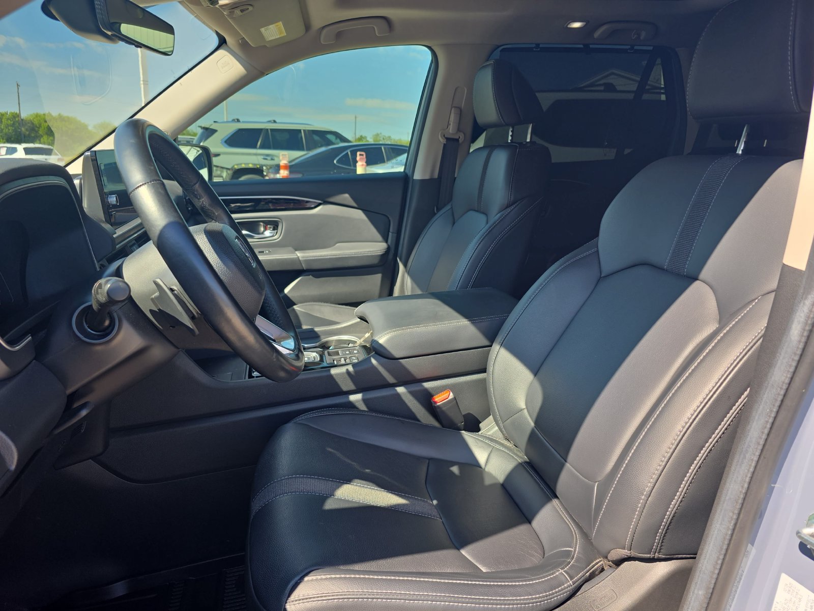 Used 2024 Honda Pilot Touring image 12