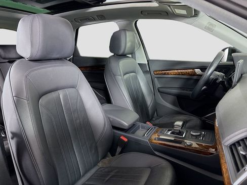 Used 2018 Audi Q5 2.0T Premium Plus w/ Premium Plus Package image 32