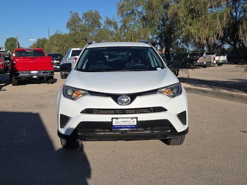 Used 2016 Toyota RAV4 LE FWD image 3