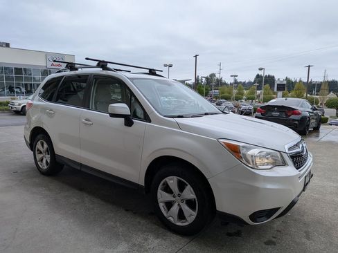 Used 2015 Subaru Forester 2.5i Premium w/ All-Weather Package AWD/4WD image 7