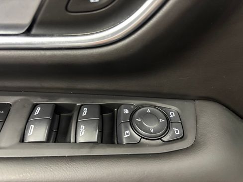 Used 2024 GMC Yukon AT4 w/ Technology Package AWD/4WD image 28