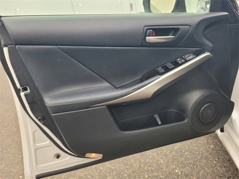Used 2019 Lexus IS 300 image 18