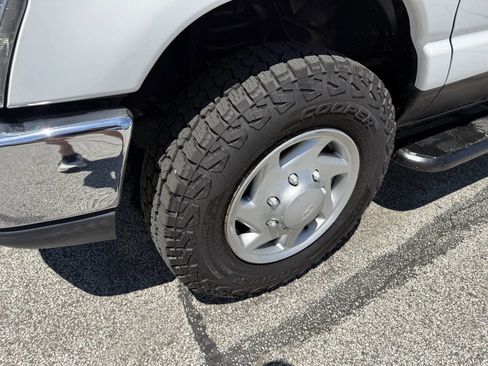 Used 2013 Ford E-250 and Econoline 250 w/ PWR Group RWD image 10