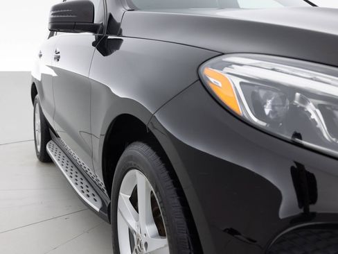 Used 2019 Mercedes-Benz GLE 400 4MATIC image 11