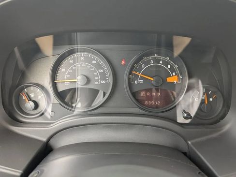 Used 2016 Jeep Patriot Latitude FWD image 23