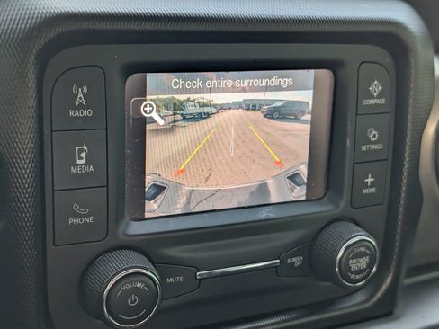 Used 2021 Jeep Gladiator Sport AWD/4WD image 10
