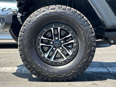 Used 2025 Jeep Wrangler Unlimited Sport AWD/4WD image 26