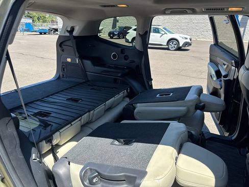Used 2023 Subaru Ascent Limited w/ Technology Package AWD/4WD image 19