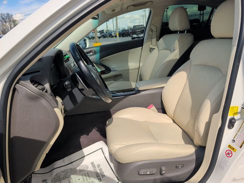 Used 2013 Lexus IS 250 AWD w/ Premium Pkg image 8