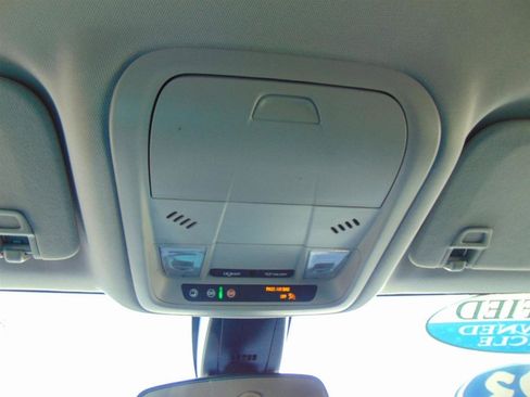 Used 2023 Chevrolet Blazer LT image 22