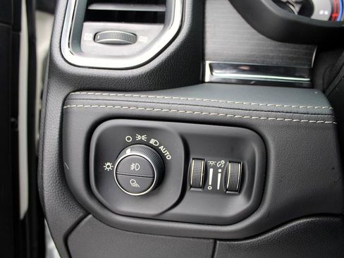 Used 2022 RAM 3500 Limited image 23