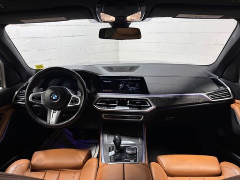 Used 2022 BMW X5 xDrive40i w/ M Sport Package AWD/4WD image 33