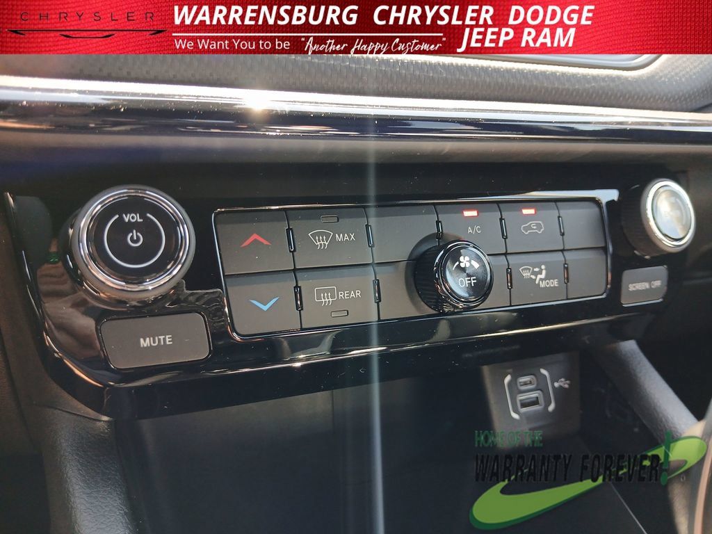 New 2026 Jeep Compass Latitude AWD/4WD image 25