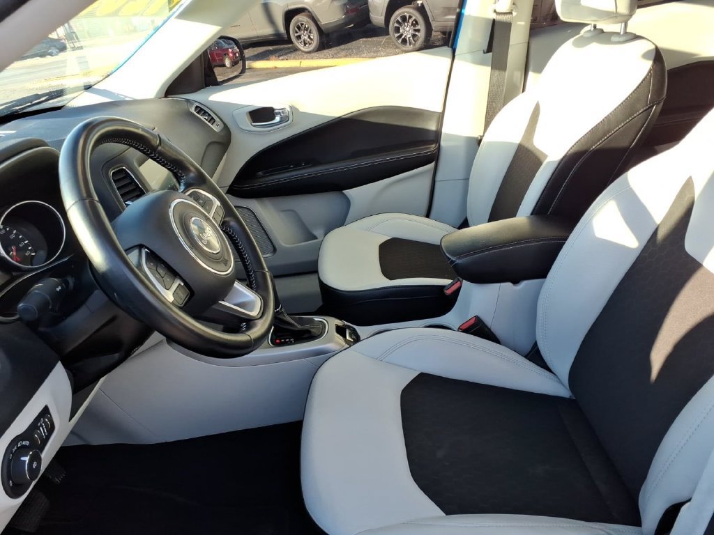 Used 2020 Jeep Compass Latitude w/ Popular Equipment Group FWD image 10