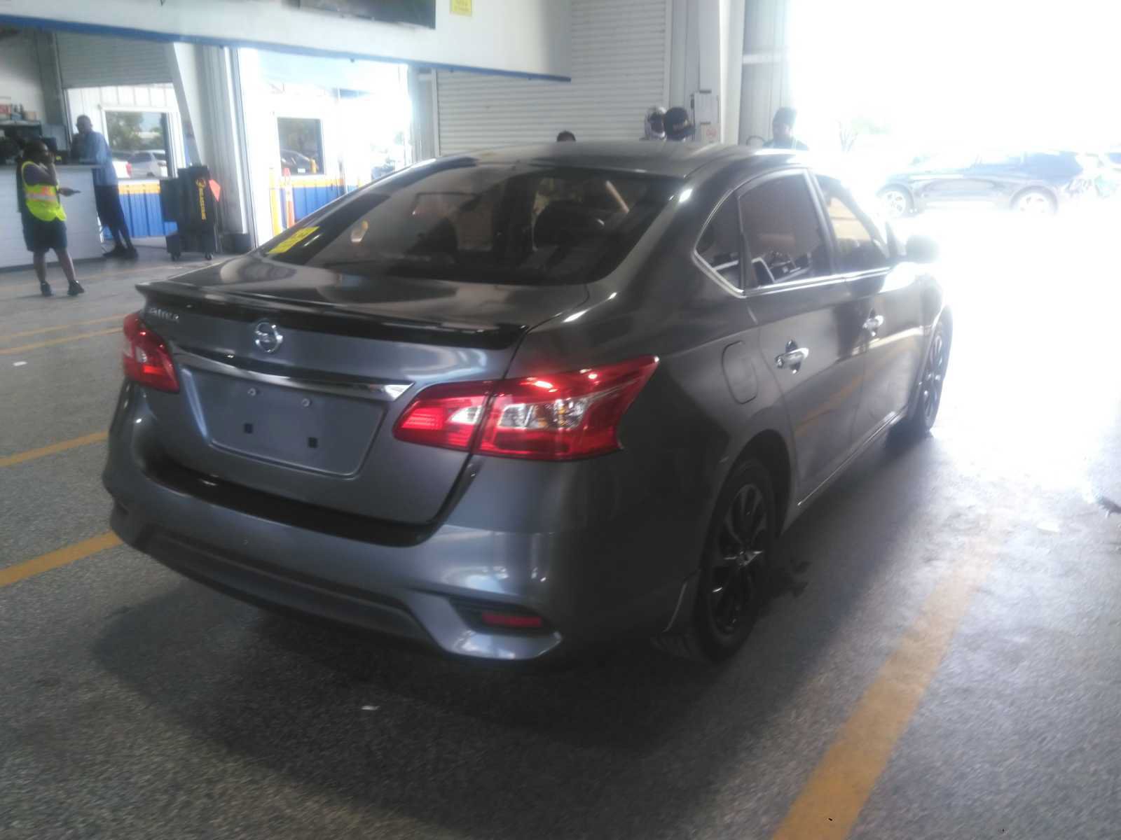 Used 2018 Nissan Sentra S w/ S Midnight Style Package FWD image 11