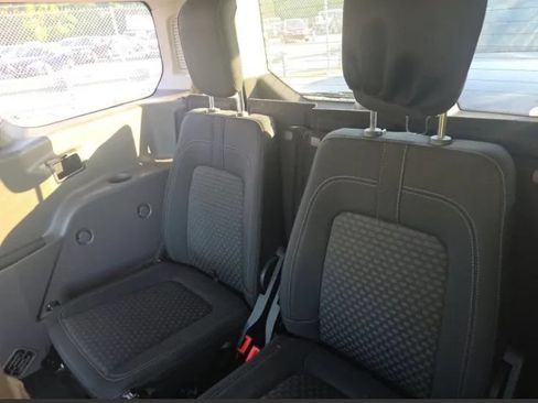 Used 2021 Ford Transit Connect XLT FWD image 9