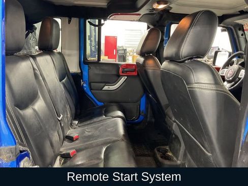 Used 2015 Jeep Wrangler Unlimited Rubicon AWD/4WD image 12