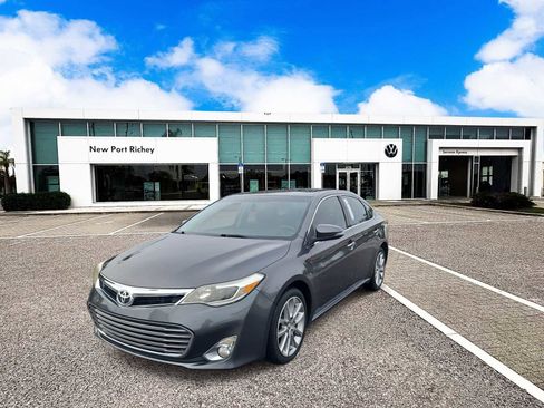 Used 2014 Toyota Avalon XLE Touring image 4