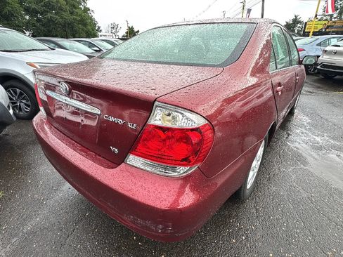 Used 2005 Toyota Camry LE FWD image 5