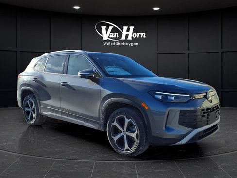 New 2026 Volkswagen Tiguan SE image 27