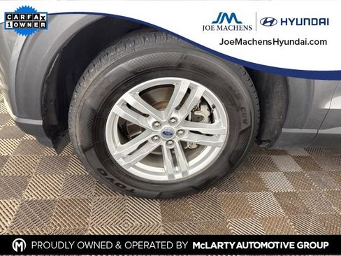 Used 2023 Ford Explorer XLT image 31