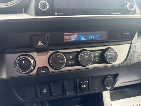 Used 2022 Toyota Tacoma SR AWD/4WD image 32