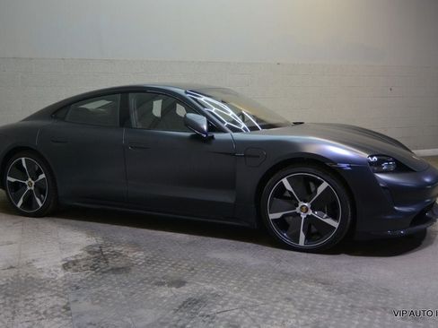 Used 2022 Porsche Taycan Turbo S AWD/4WD image 32