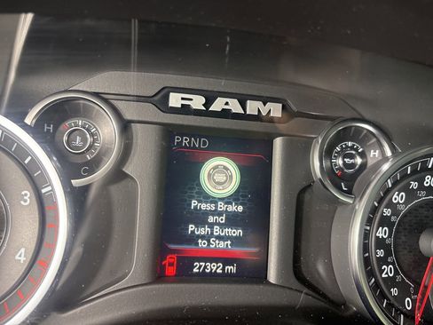 Used 2022 RAM 2500 Big Horn w/ Cold Weather Group image 13