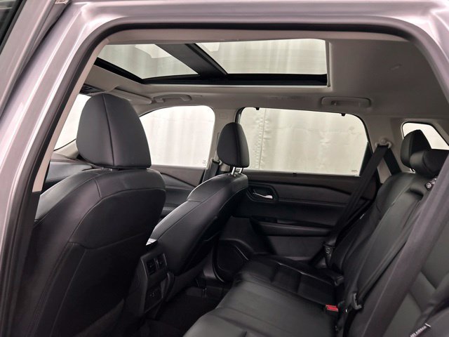 Used 2023 Nissan Rogue SV w/ SV Premium B Package AWD/4WD image 21