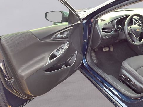 Used 2020 Chevrolet Malibu LT FWD image 25