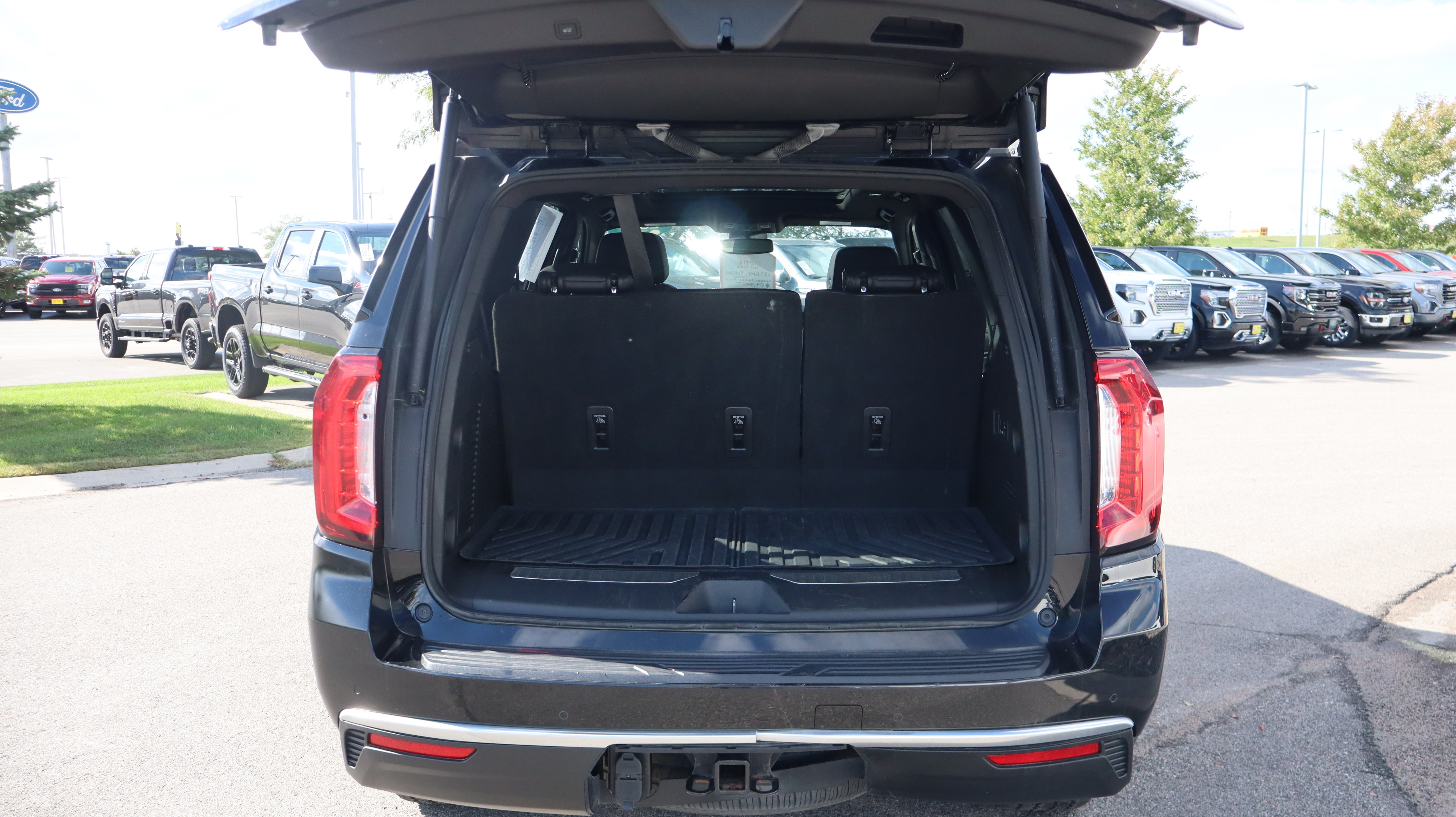 Certified 2023 GMC Yukon Denali w/ Max Trailering Package AWD/4WD image 15
