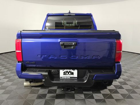 Used 2024 Toyota Tacoma TRD Off-Road w/ TRD Off Road Upgrade Package image 4