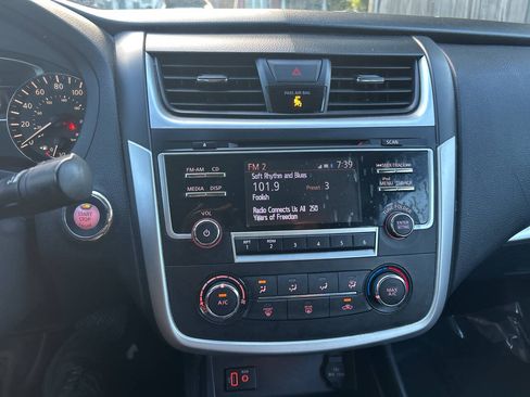 Used 2018 Nissan Altima 2.5 S FWD image 24