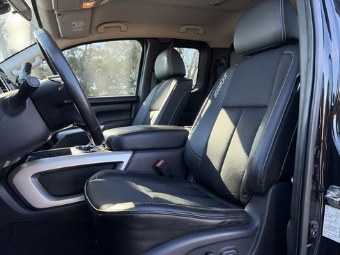 Used 2018 Nissan Titan PRO-4X w/ Pro-4x Utility Package image 16