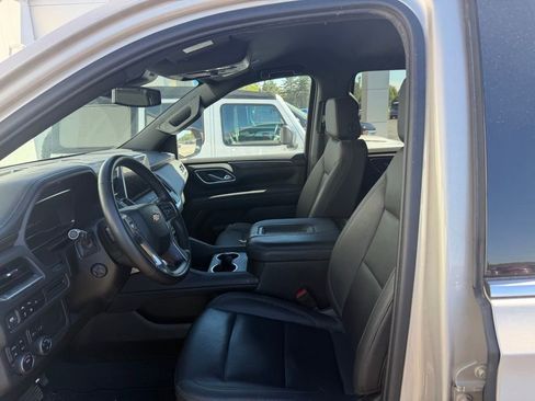 Used 2024 Chevrolet Tahoe LT w/ Luxury Package AWD/4WD image 10