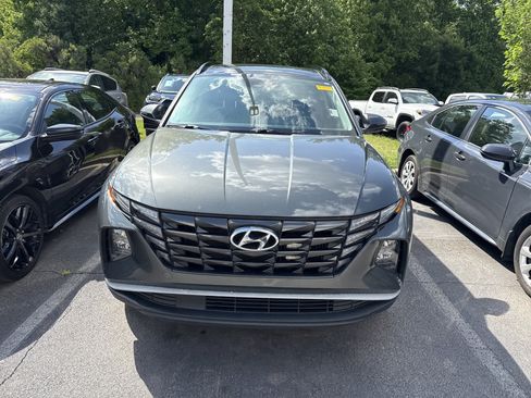 Used 2022 Hyundai Tucson SEL w/ Cargo Package AWD/4WD image 2
