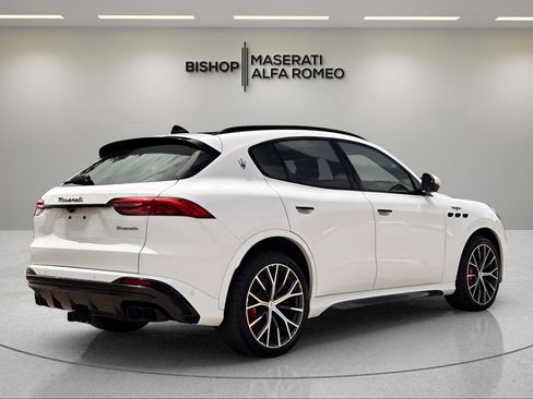 Used 2024 Maserati Grecale Trofeo AWD/4WD image 6