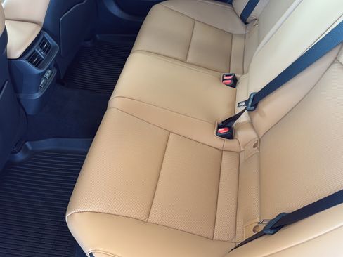 Used 2025 Lexus ES 350 w/ Premium Package FWD image 24
