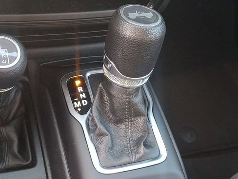 Used 2023 Jeep Wrangler Sport AWD/4WD image 14