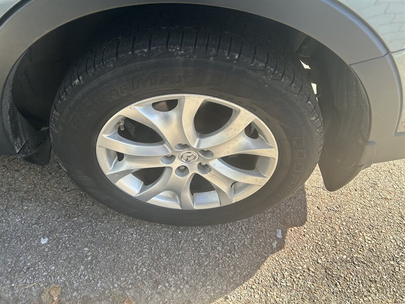 Used 2011 MAZDA CX-9 Touring w/ Moonroof & Bose Audio Pkg AWD/4WD image 34