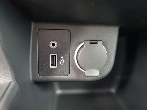 New 2025 Nissan Kicks Play S image 22