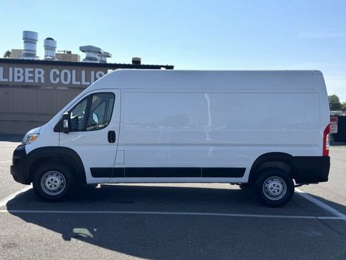 Used 2023 RAM ProMaster 2500 w/ Safety Group (A) FWD image 8