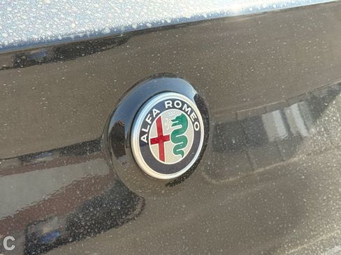 Used 2021 Alfa Romeo Stelvio Ti w/ Nero Edizione AWD/4WD image 7