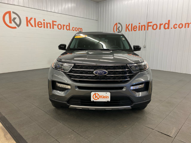 Used 2023 Ford Explorer XLT w/ Equipment Group 202A AWD/4WD image 2