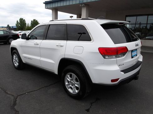 Used 2014 Jeep Grand Cherokee Laredo w/ Quick Order Package 23E AWD/4WD image 3