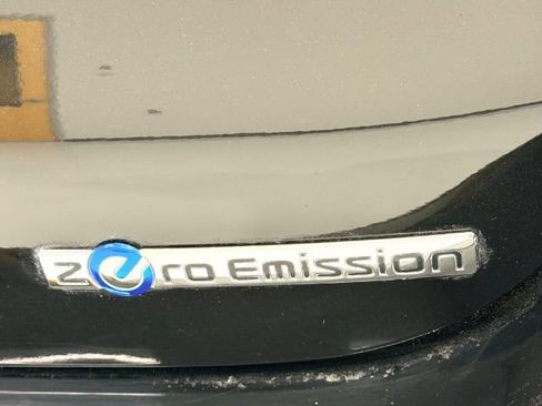 Used 2016 Nissan Leaf SV FWD image 6