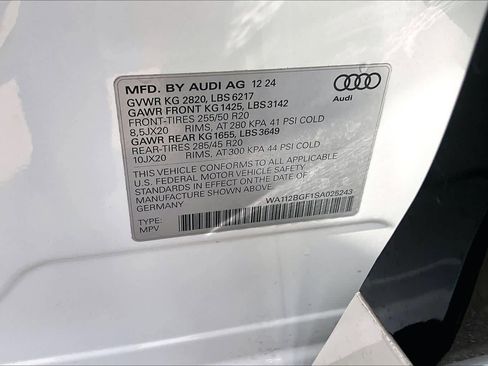 Used 2025 Audi Q6 e-tron Premium w/ Convenience Package image 33