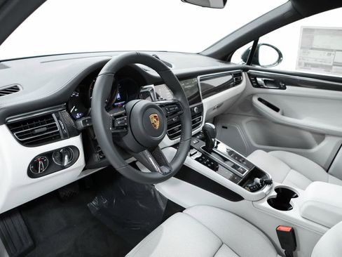 New 2026 Porsche Macan GTS AWD/4WD image 4