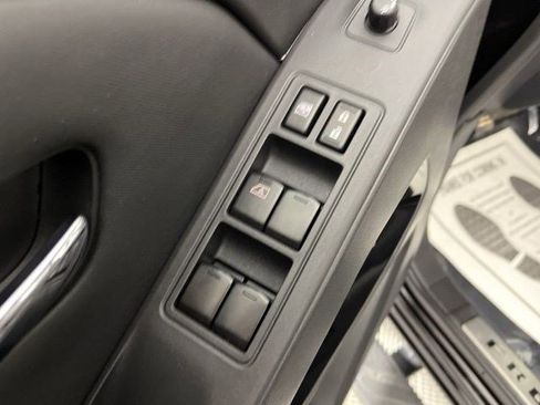 Used 2023 Nissan Frontier SV w/ Midnight Edition Package image 30