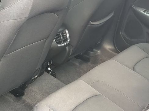 Used 2024 Chevrolet Malibu LT FWD image 17